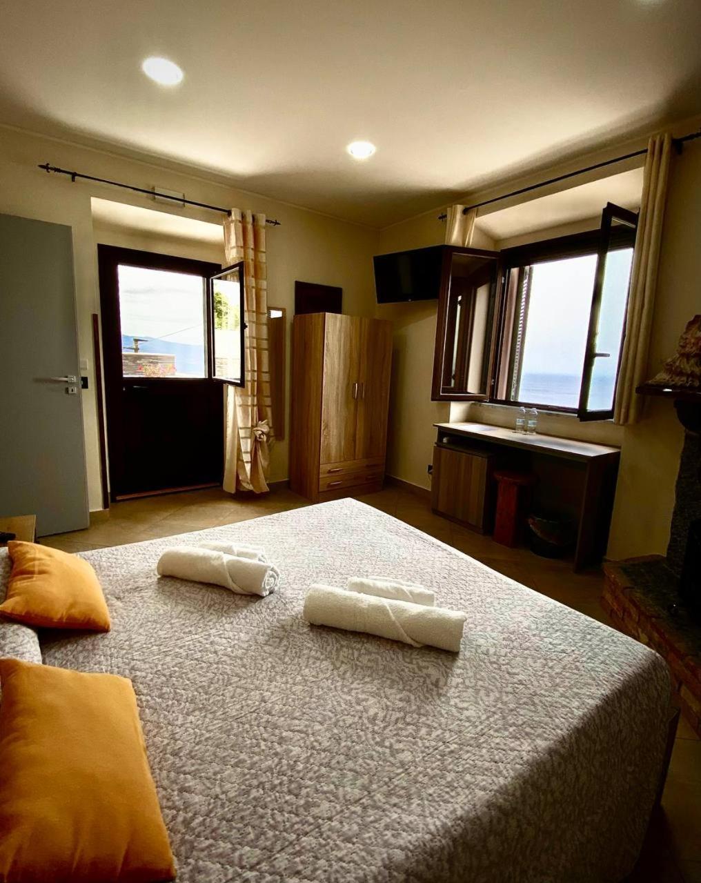 Resort - Localita Santa Barbara Bagnara Calabra Exterior photo